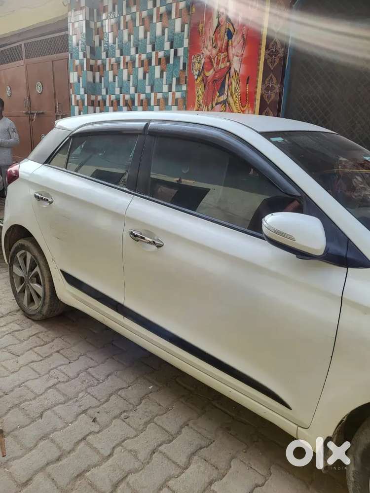 Hyundai I20 2015 Petrol Top Model Well Maintained