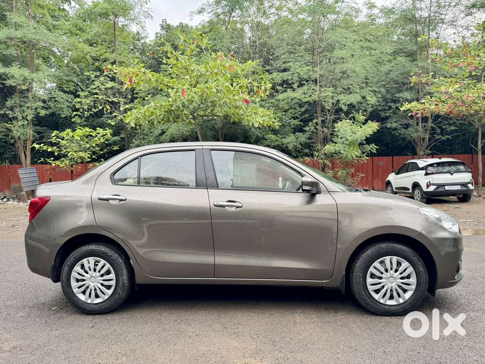 Maruti Suzuki Swift Dzire Vxi(o) Amt, 2022, Petrol
