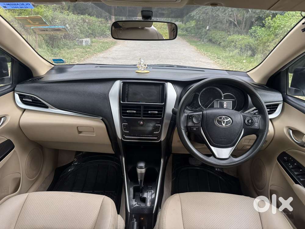 Toyota Yaris G Cvt, 2021, Petrol