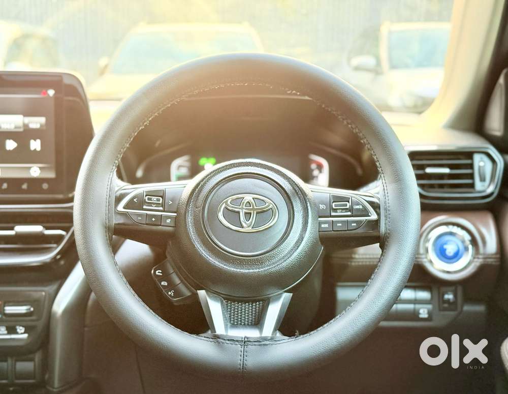 Toyota Urban Cruiser Hyryder 1.5 V Hybrid, 2023, Petrol