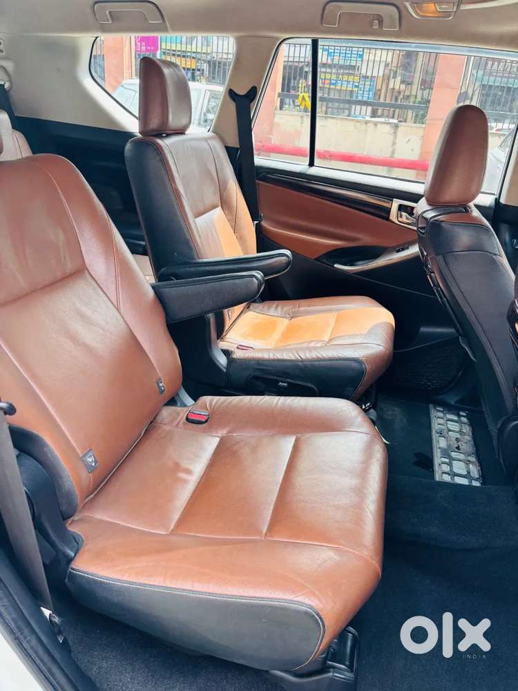 Toyota Innova Crysta 2.8 Zx At 7 Seater, 2018, Diesel