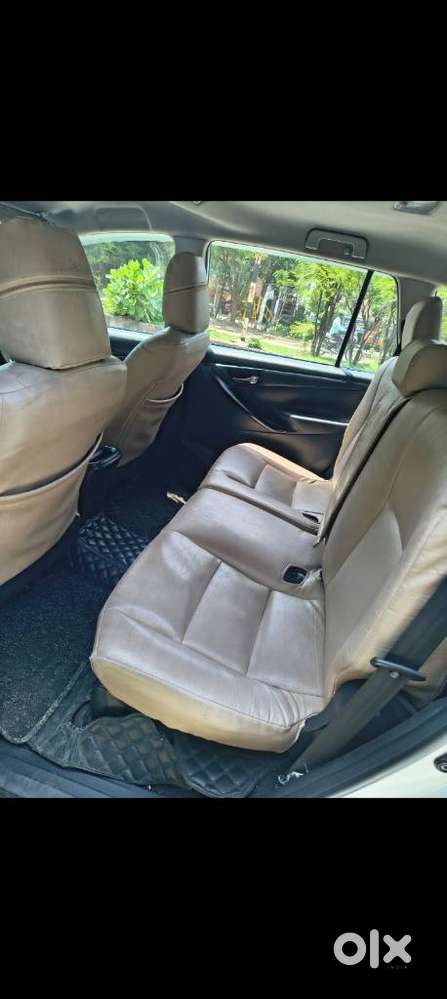 Toyota Innova Crysta 2.4 G Mt 7 Str, 2020