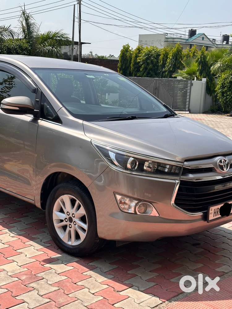 Toyota Innova Crysta 2.4 V 2016 Diesel