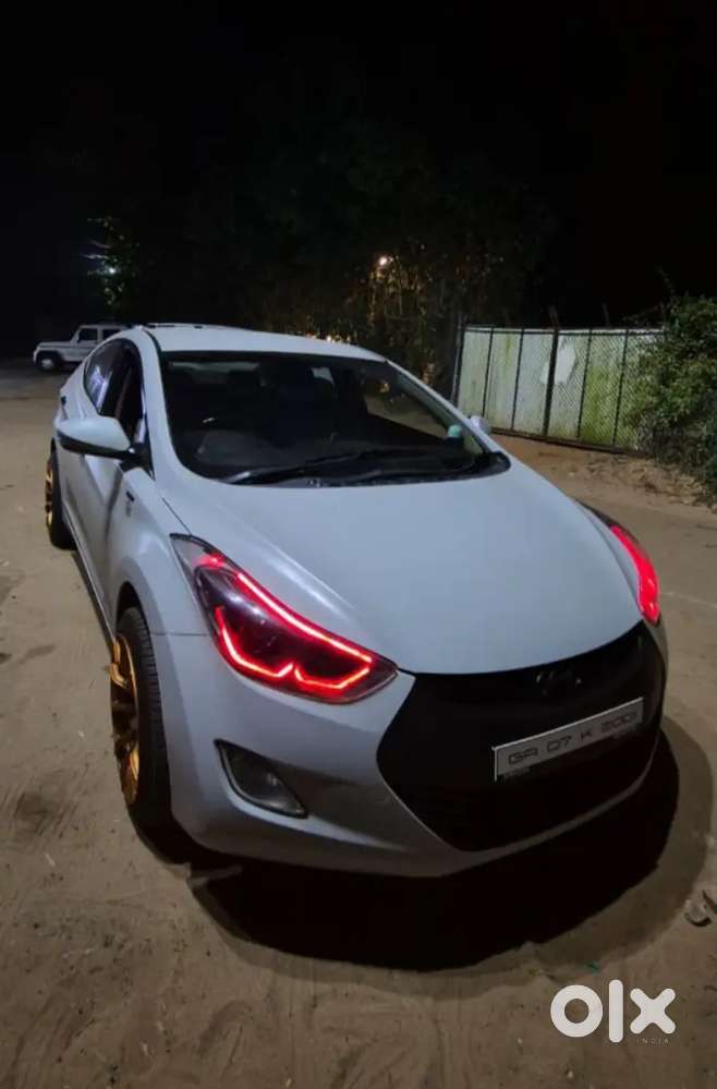 Hyundai Elantra 1.8l 6 Speed Sx 2014