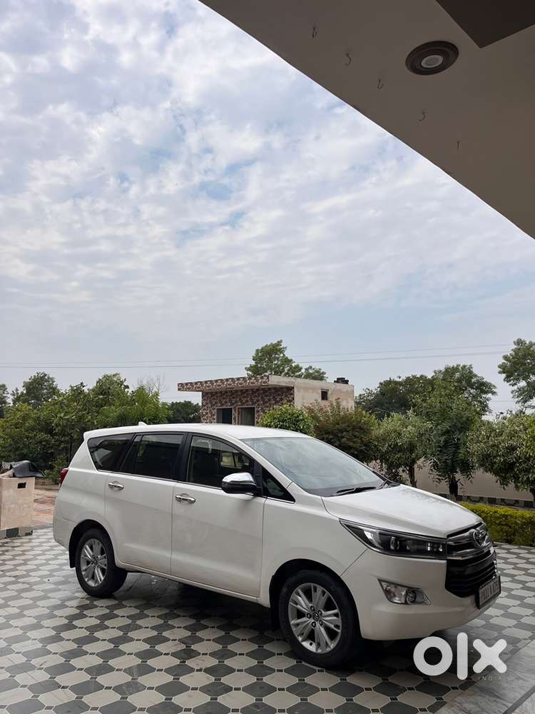 Toyota Innova Crysta 2019