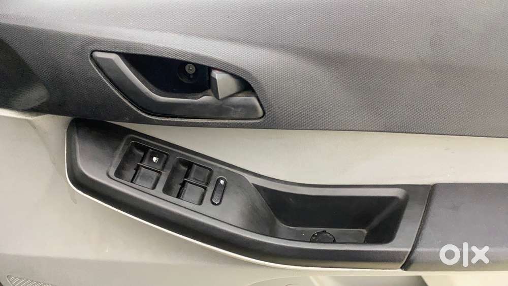 Tata Tiago 1.2 Revotron Xt, 2020, Petrol