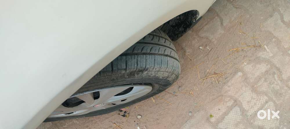 Maruti Suzuki Swift 1.2 Lxi (o), 2016, Petrol