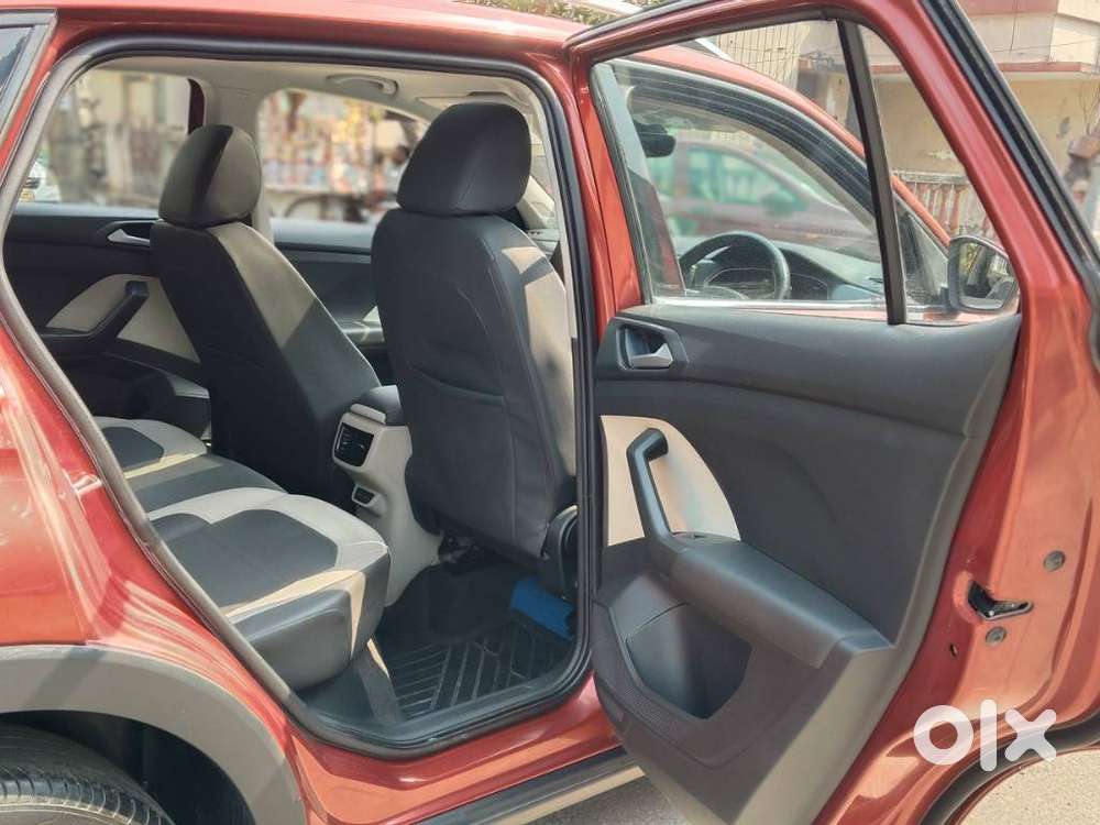 Volkswagen Taigun 1.0 Tsi Topline At, 2023, Petrol