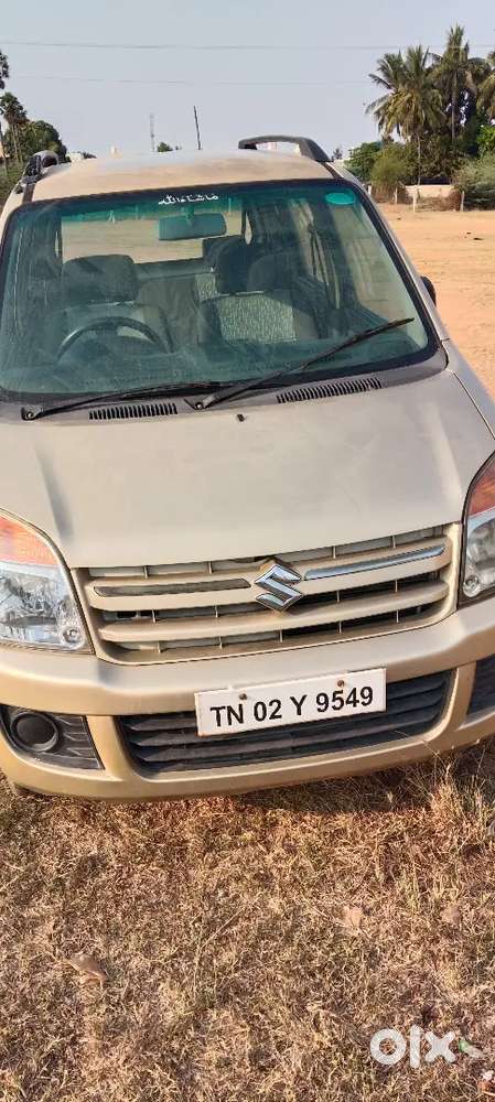 Petrol+lpg.new Battery Tyer. 75%  Power Steering  Oli Service Done