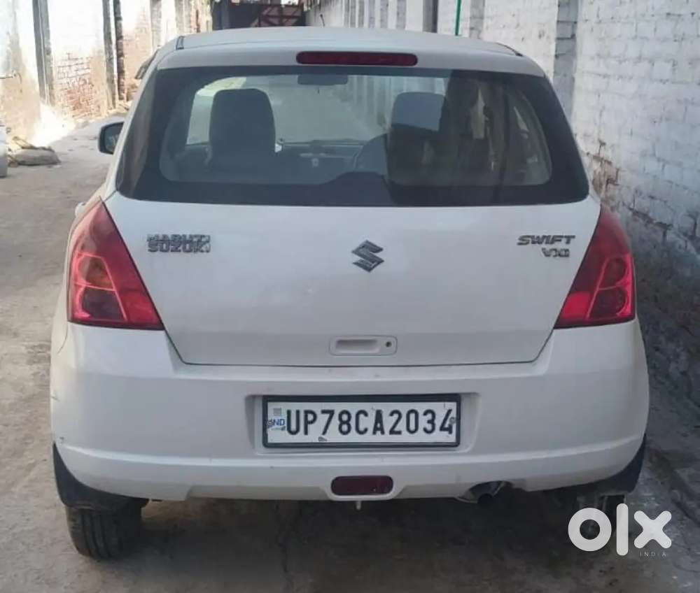 Maruti Suzuki Swift 2010 Cng & Hybrids 74300 Km Driven