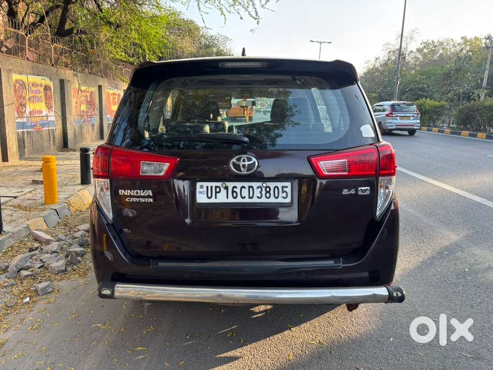 Toyota Innova Crysta