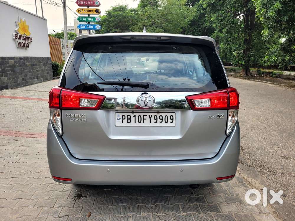 Toyota Innova Crysta 2.4 Vx Mt, 2016, Diesel
