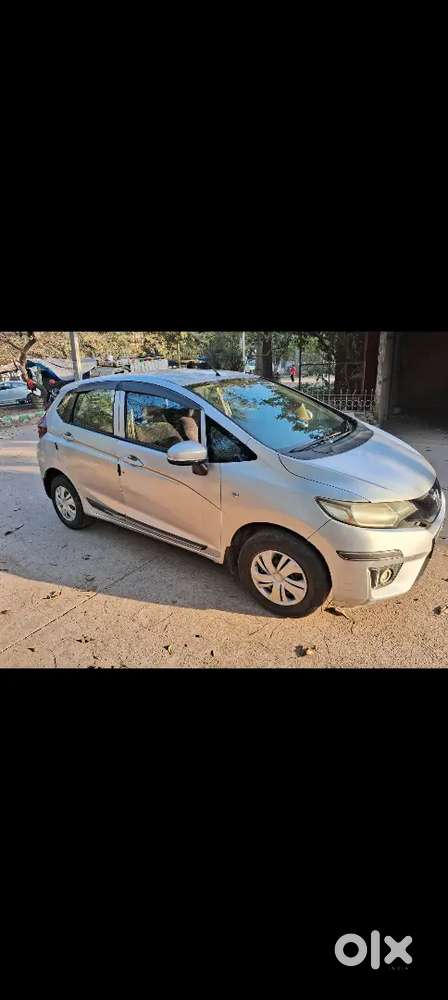 Honda Jazz 2017 Petrol Well Maintained (owner Car)
