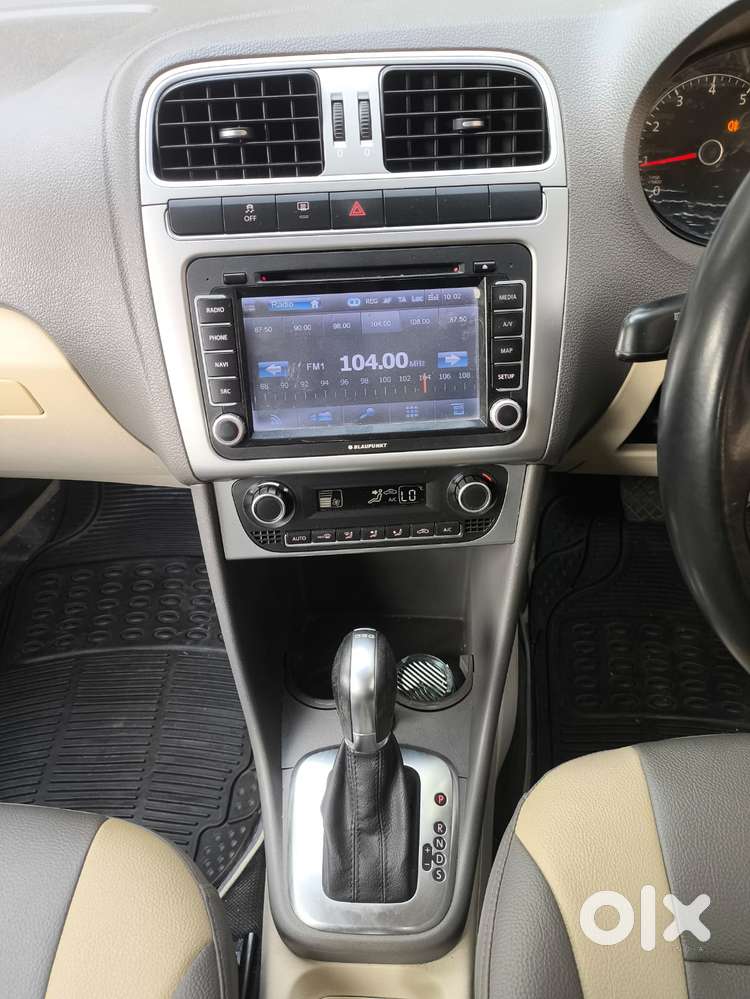 Volkswagen Vento 1.2 Tsi Highline At, 2015, Petrol