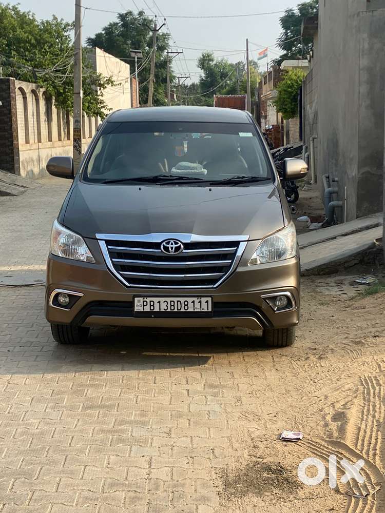 Toyota Innova 2.5 Z 2015