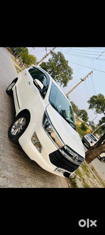 Toyota Innova Crysta 2.4 V, 2016, Diesel