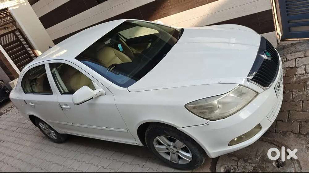 Skoda Laura 2013 Diesel 107000 Km Driven