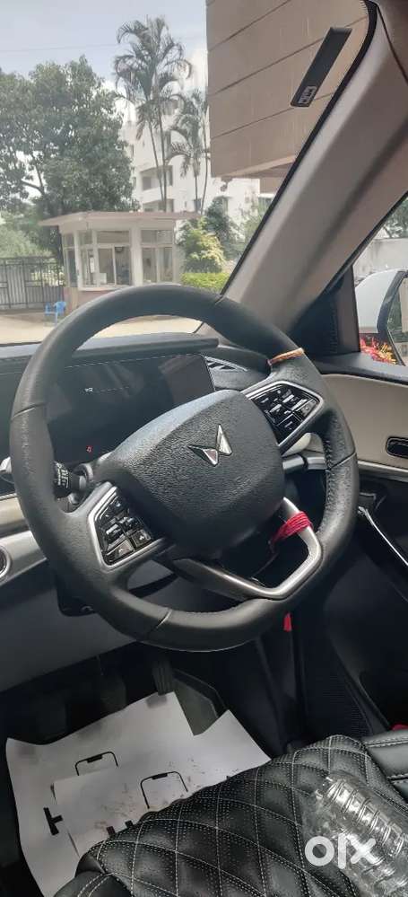 Xuv 700, As Good As New. Prime Condition. Premium Seat Covers