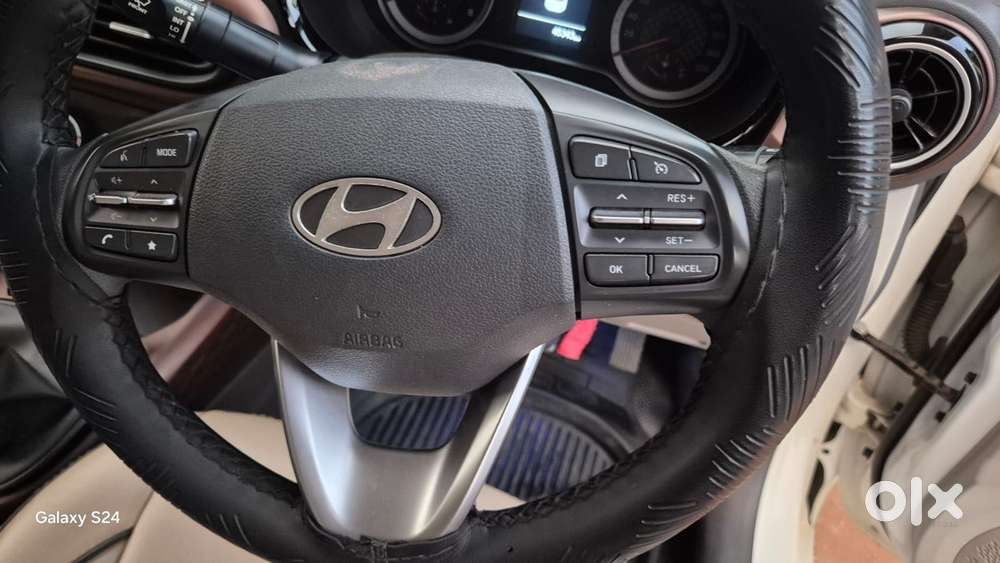 Hyundai Aura Sx (o) Manual, 2023, Petrol