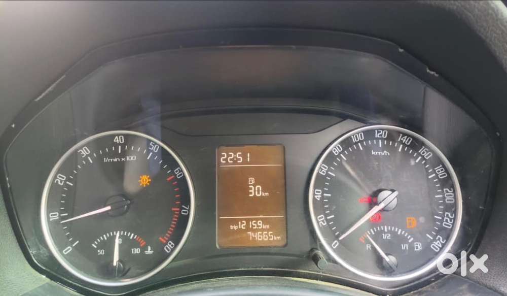 Skoda Laura 1.8 Ambiente 2011 Petrol