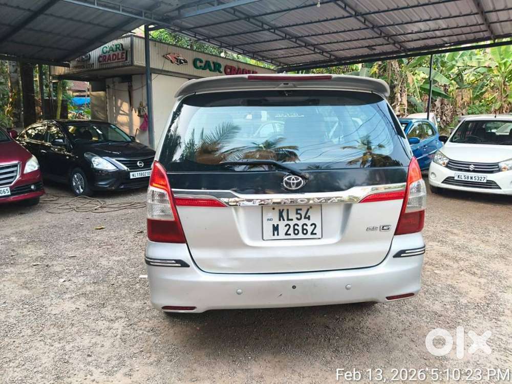 Toyota Innova 2009-2011 2.5 E 7 Str, 2011, Diesel