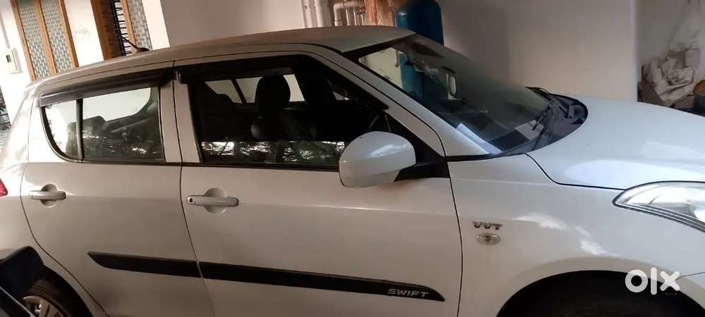 Maruti Suzuki Swift 2017 Petrol 66000 Km Driven