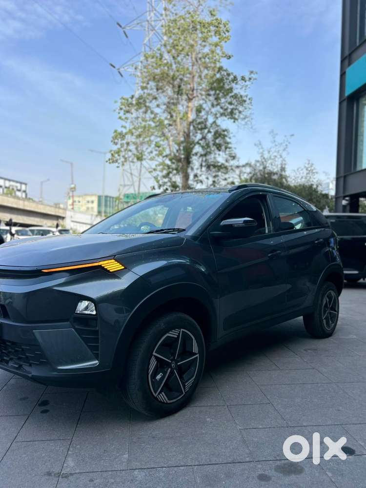 Tata Nexon Smart Plus1.2 Revotron Petrol 5 Mt, 2023, Petrol