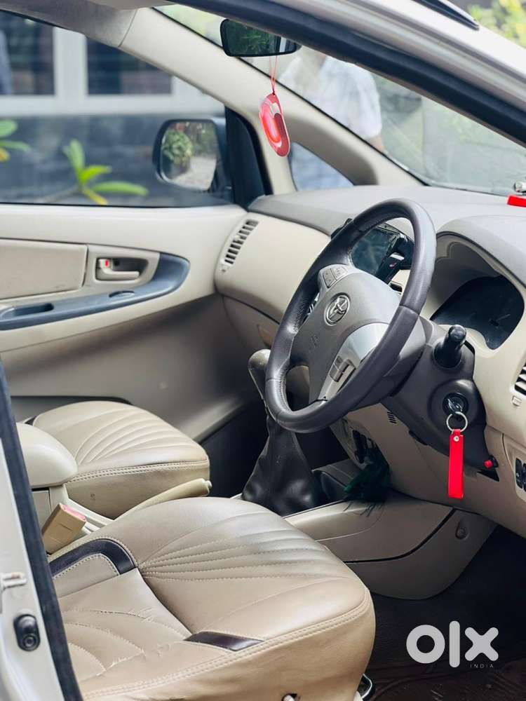 Toyota Innova Diesel 2011
