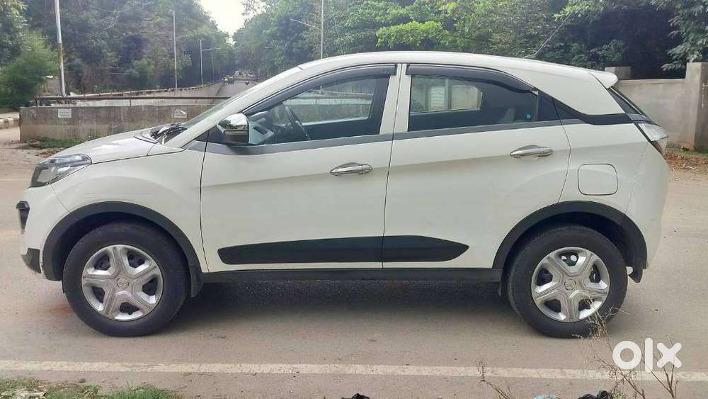 Tata Nexon 1.2 Revotron Xma, 2020, Petrol