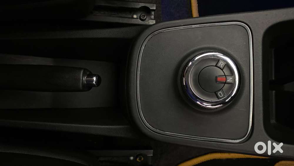 Renault Kwid 2019-ongoing 1.0 Rxt Amt (o), 2020, Petrol