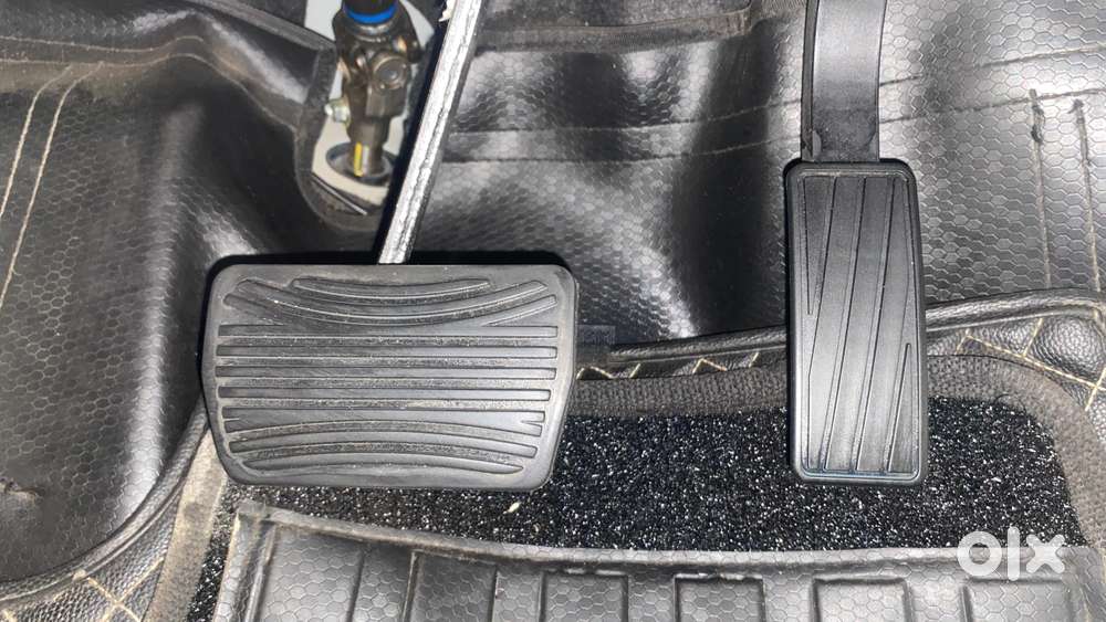 Mahindra Xuv300 W8 Option Diesel, 2023, Diesel