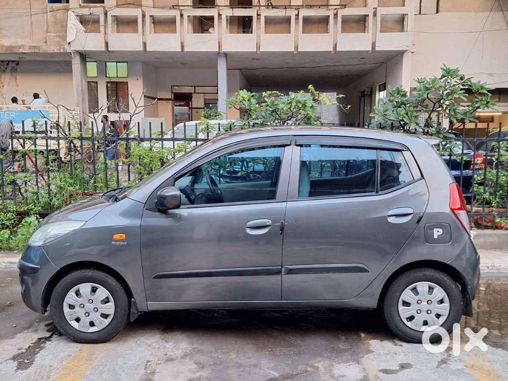Hyundai I10 Sportz At, 2010, Petrol