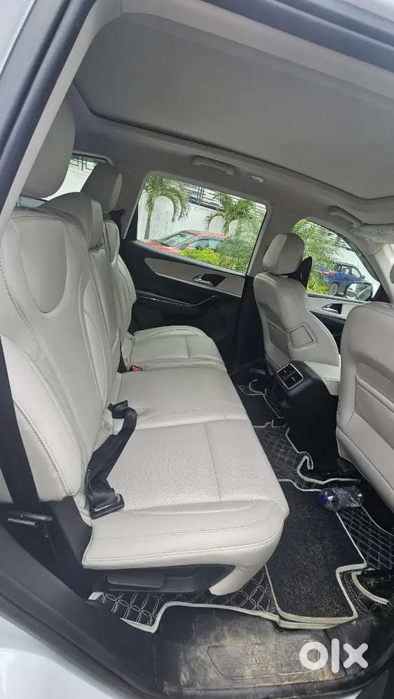 Mahindra Xuv700 2028 Diesel Model