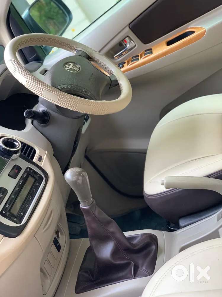Toyota Innova V Showroom Condition