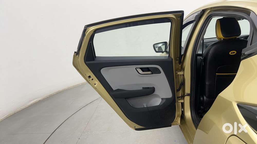 Tata Altroz Xz, 2020, Petrol