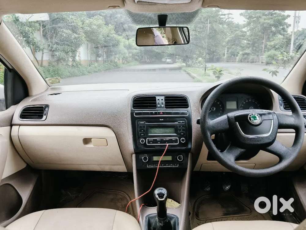 Skoda Rapid Elegance 2012