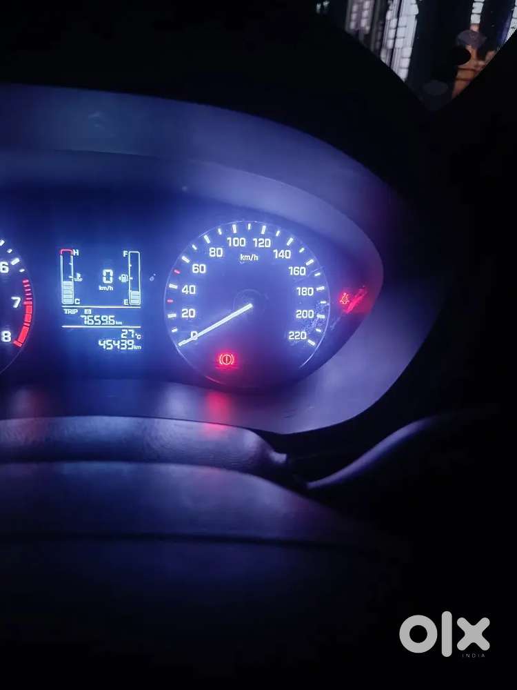 Hyundai 120 Sportz Model