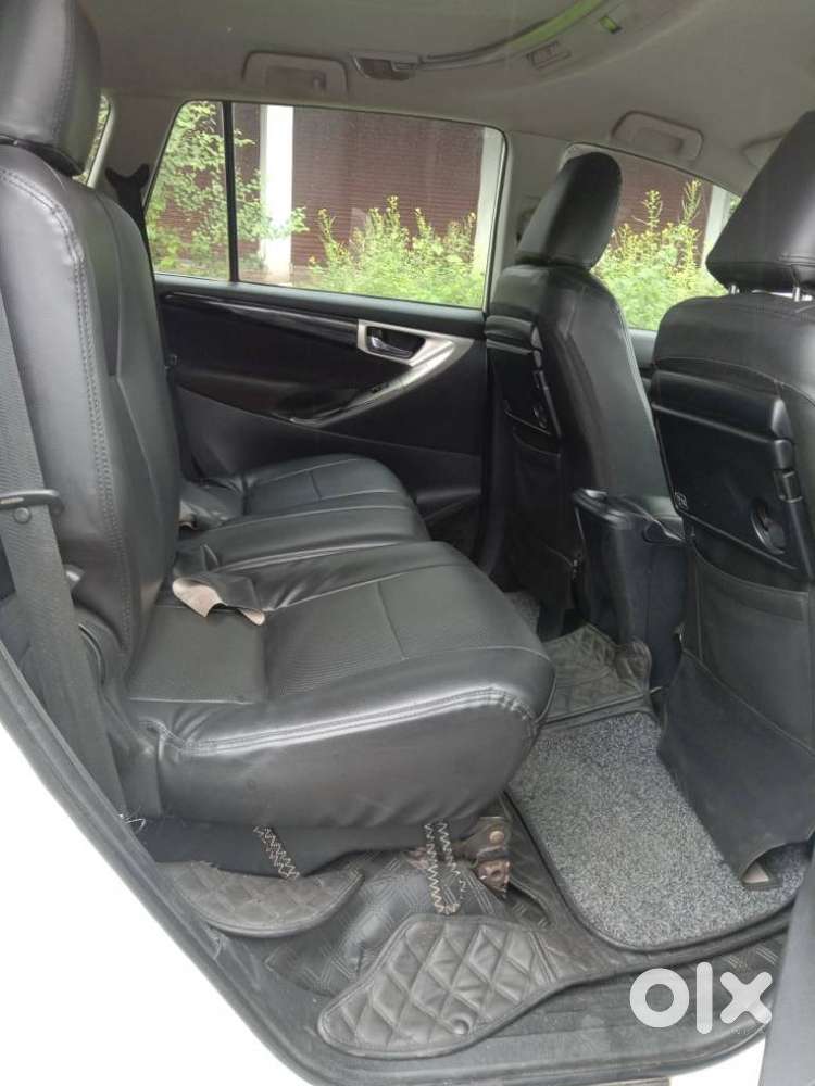 Toyota Innova Crysta 2.4 V, 2016, Diesel