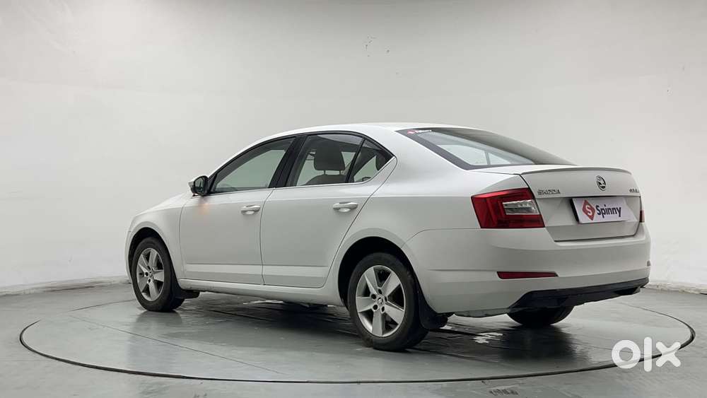 Skoda Octavia Ambition Plus 1.8 Tsi At, 2017, Petrol