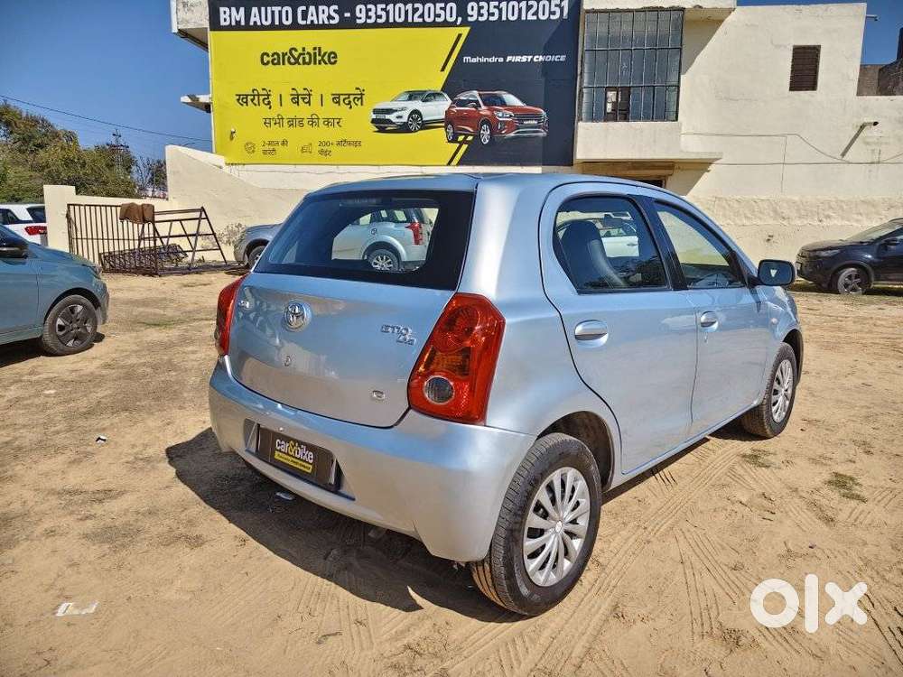 Toyota Etios Liva 2011-2012 G, 2011, Petrol