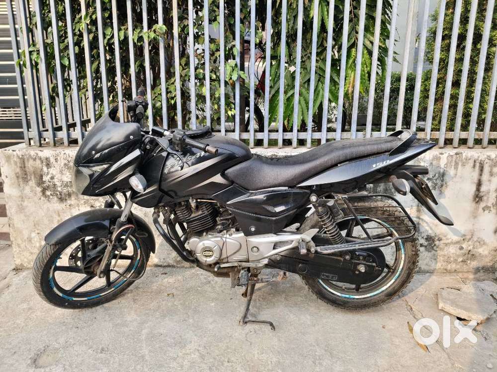 Pulsar 150 2016 model) very good condition Motorcycles