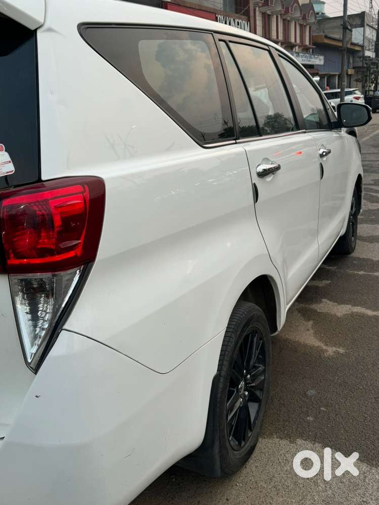 Toyota Innova Crysta 2018 Diesel Well Maintained