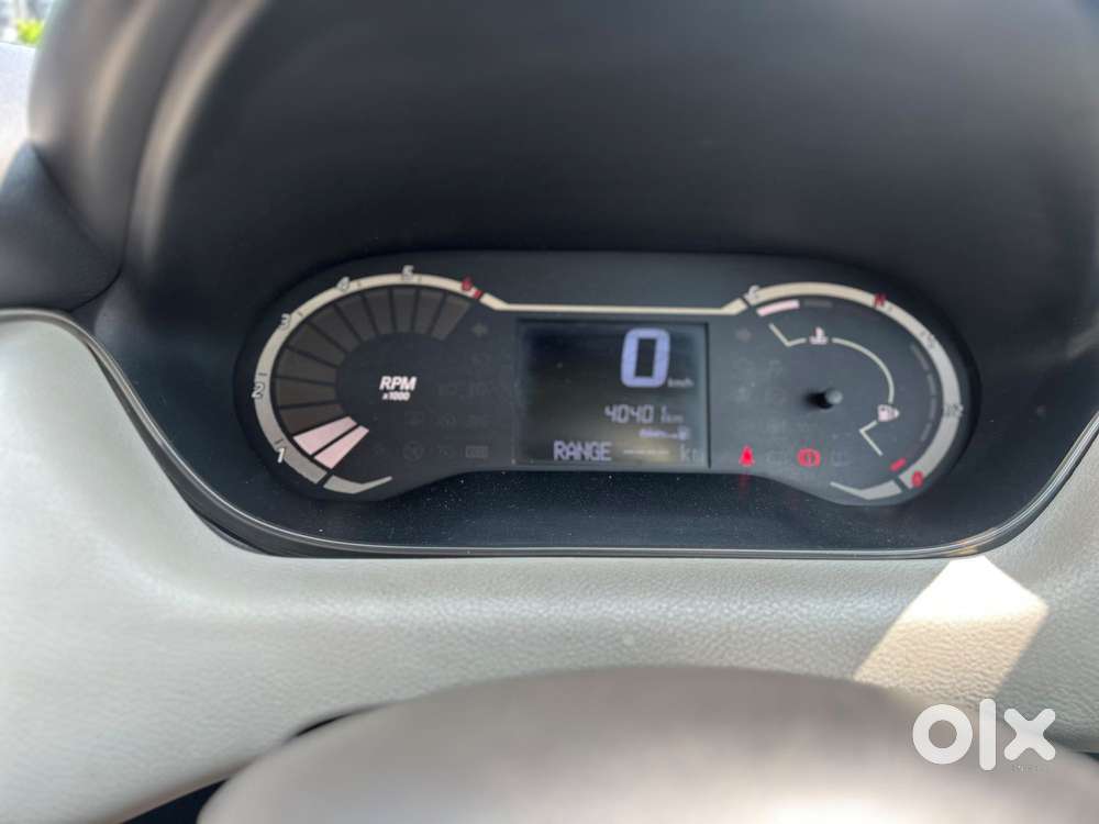 Nissan Magnite 1.0 Xv Executive, 2022, Petrol