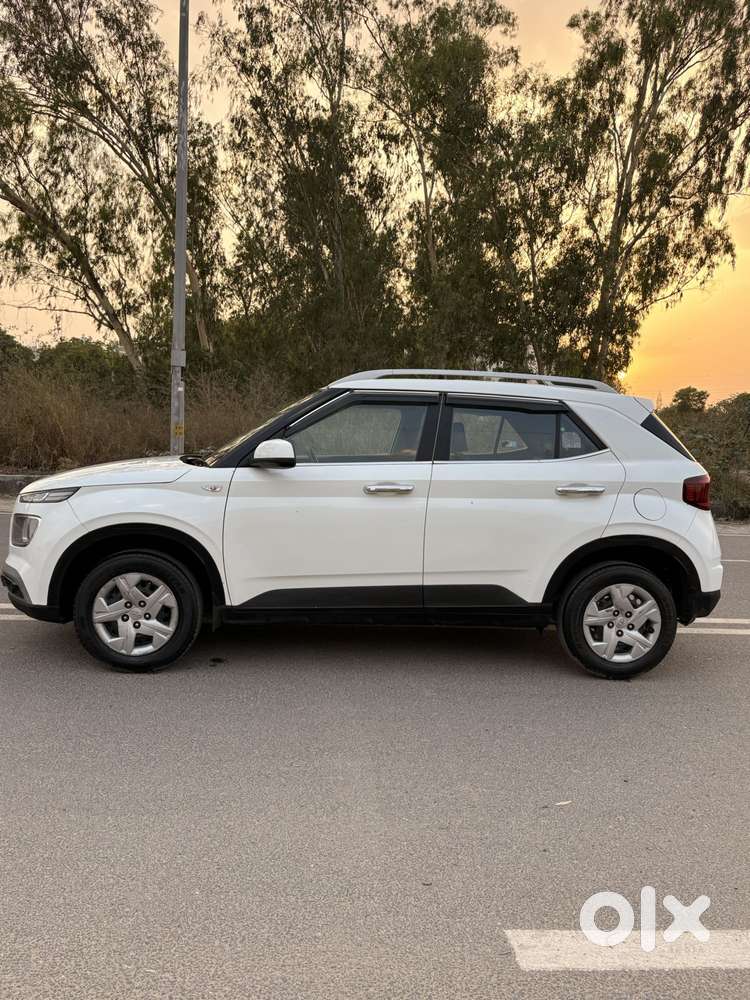 Hyundai Venue S 1.2 Petrol, 2021, Petrol