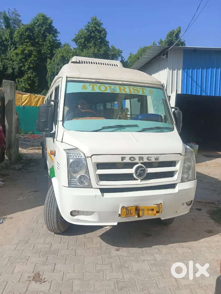 Good Condition 21 Seater