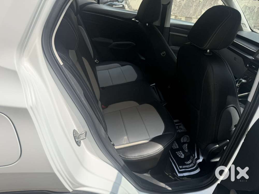 Skoda Kylaq Signature At, 2025, Petrol