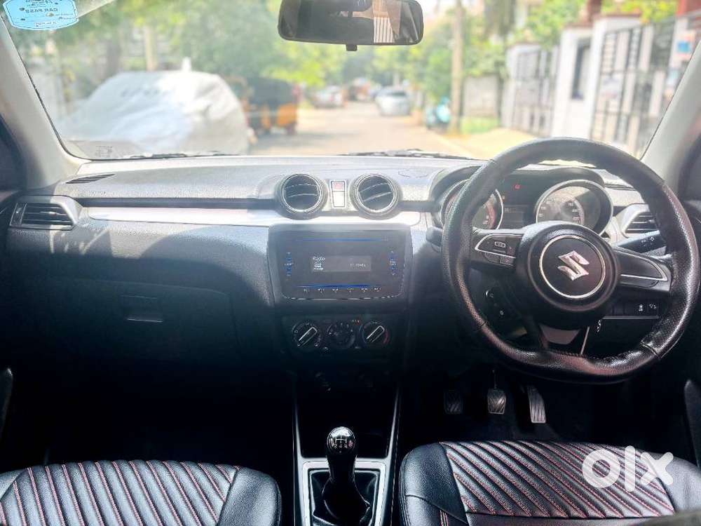Maruti Suzuki Swift Vxi + Manual, 2023, Petrol