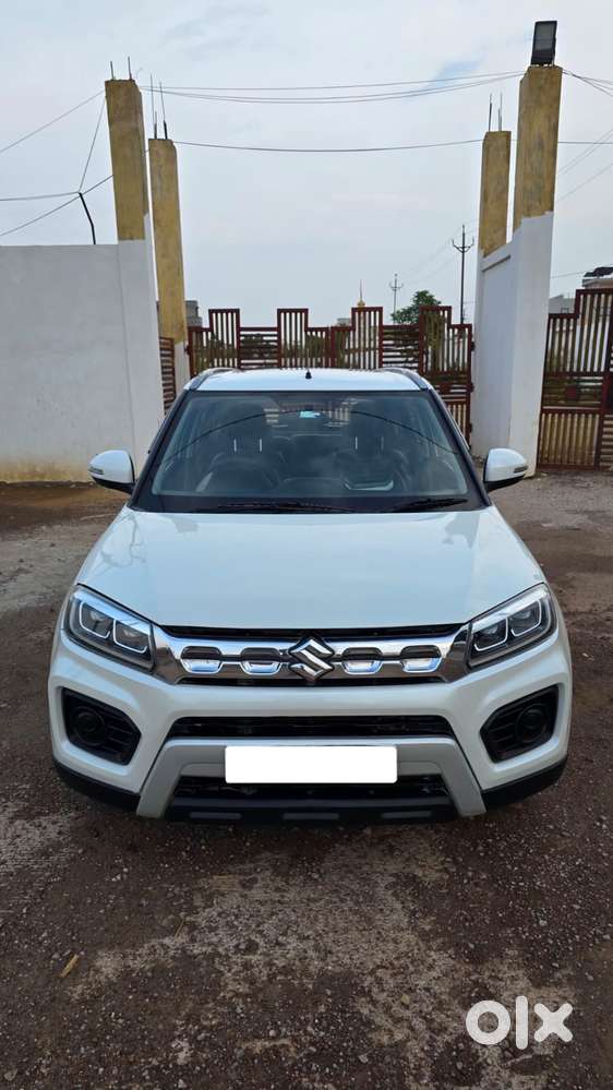 Maruti Suzuki Brezza Zxi Plus At, 2022, Petrol