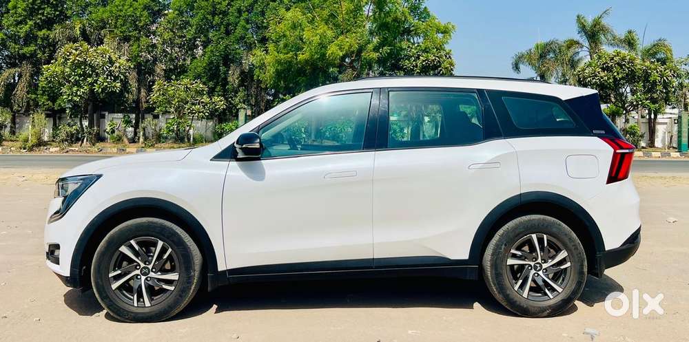 Mahindra Xuv700 2.2 Ax 5 Diesel At 7 Str, 2023, Diesel