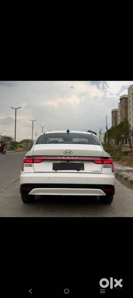 Hyundai Verna, 2023, Petrol